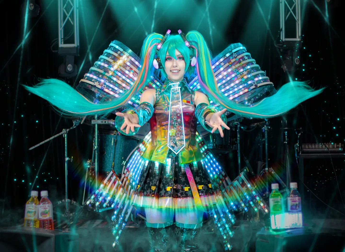Eriza caracterizada como Hatsune Miku